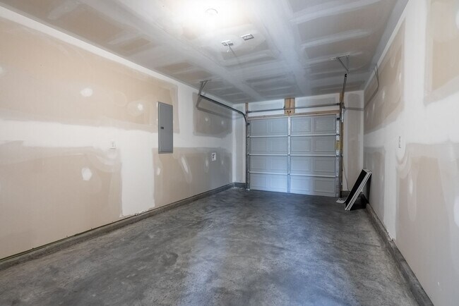 Building Photo - Oglethorpe Landing