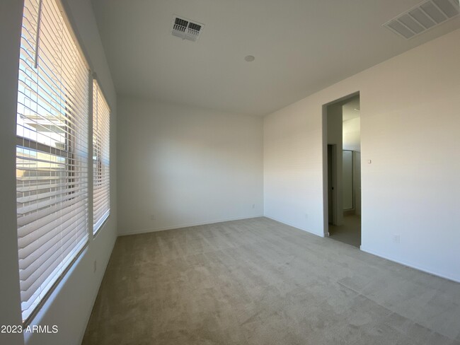 Building Photo - 442 W Golden Aspen Dr
