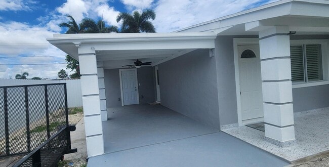Building Photo - 3122 Giuliano Ave