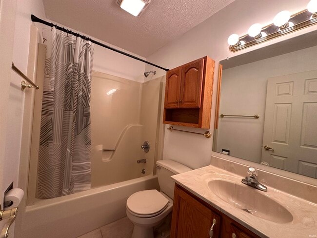 Building Photo - 7411 Bent Branch Dr