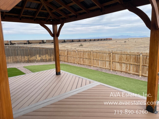 Building Photo - 2403 Sunrise Ln