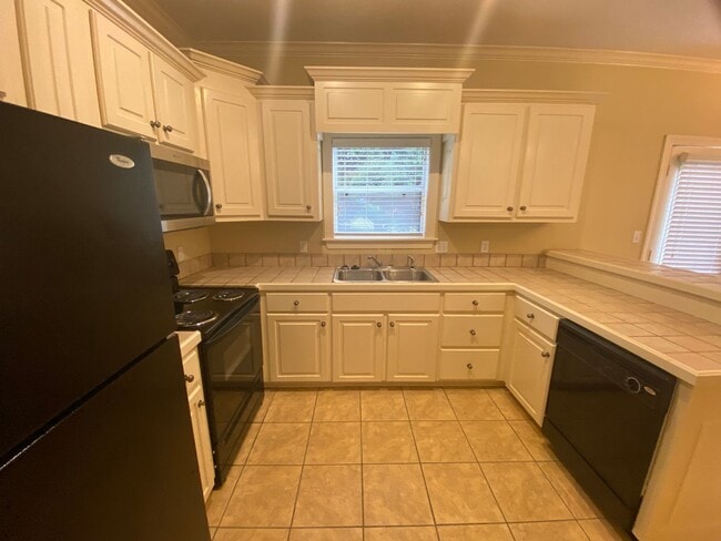 Building Photo - 3BR/2.5BA For Rent