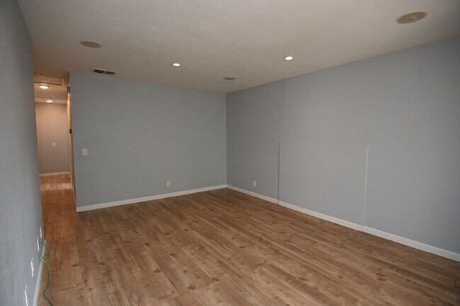 Building Photo - 2583 Gimelli Way