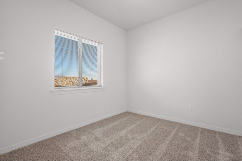 Building Photo - 912 Clapham St