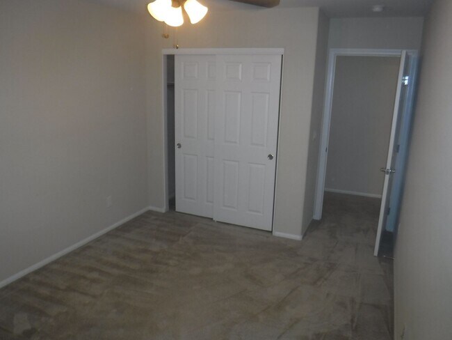 Building Photo - SPACIOUS 4 BEDROOM HOME WITH 2.5 BATHS, 2 ...