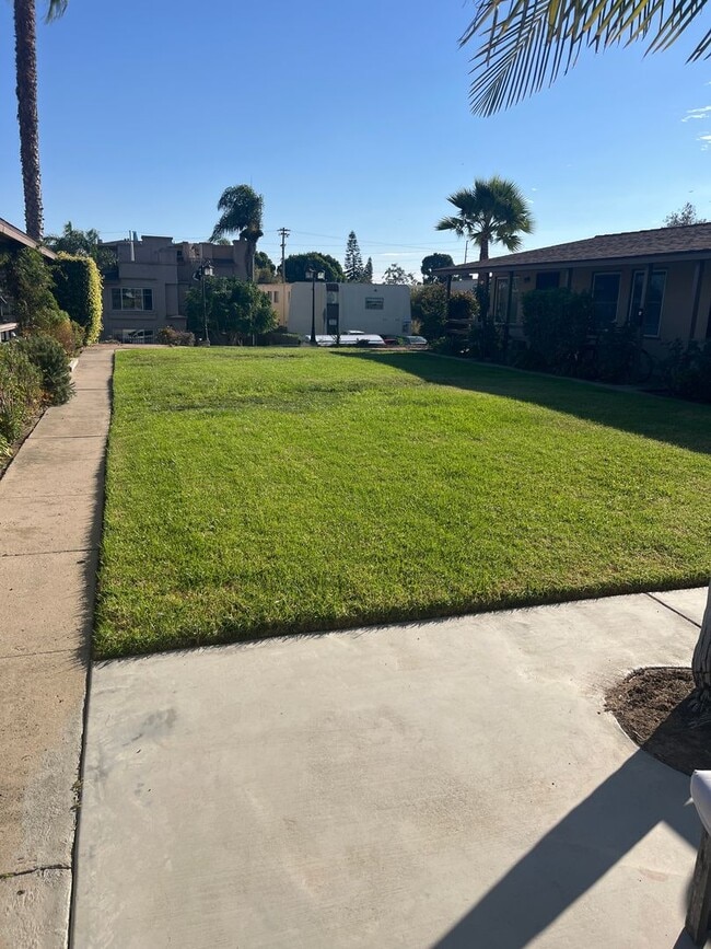 Building Photo - 2172 Felspar St