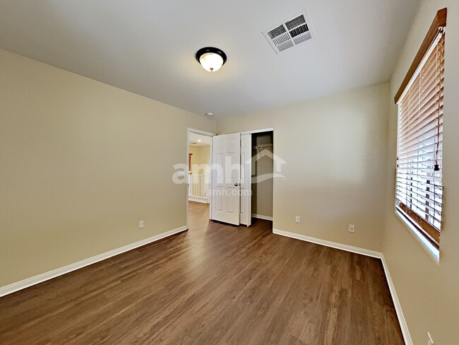 Building Photo - 6489 Holyrod Park Ct