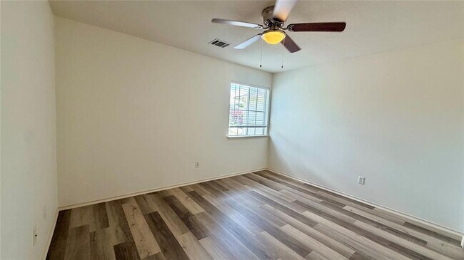Building Photo - 1005 Traci Michelle Dr