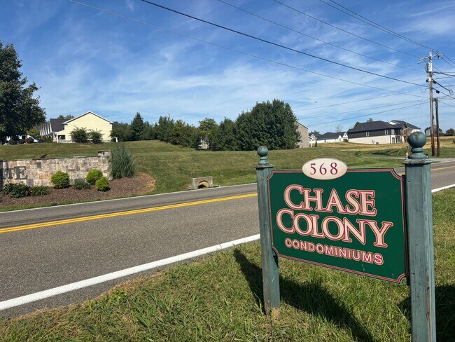 Building Photo - Coming Soon! 2 Bed/1.5 Bath townhouse in Gray $1350 near shopping, restaurants, 1-26 and TRI-Citi...