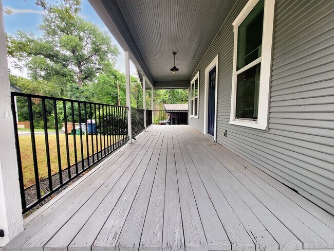 Building Photo - 5501 Downs Dr