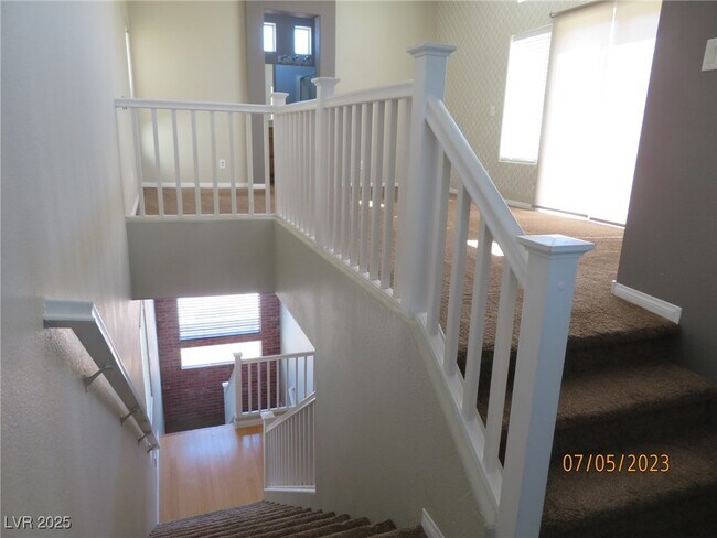 Building Photo - 9342 Autumn View Ave