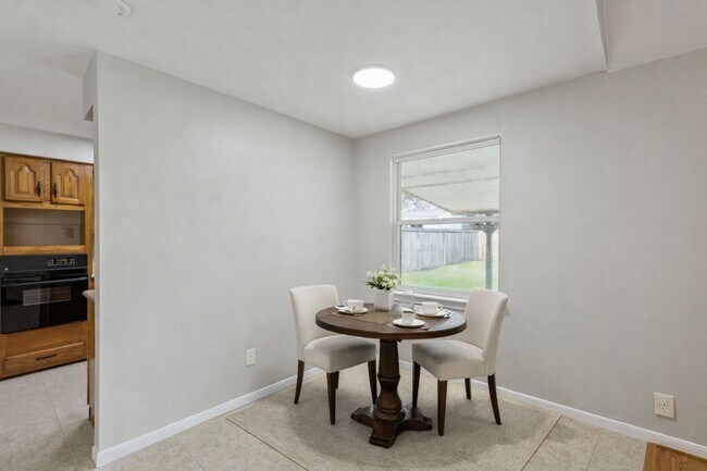 Building Photo - 5758 Greencraig Dr