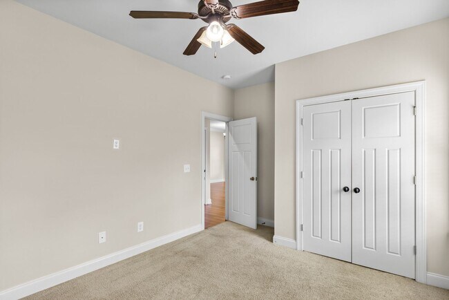 Building Photo - 948 Starr Ct