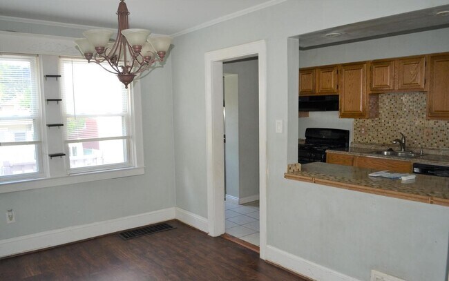 Building Photo - 7034 Dunbar Rd