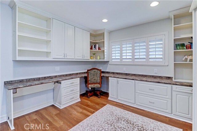 Building Photo - 881 Via Mendoza