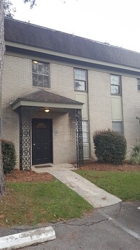 Building Photo - 2bedrooms 2baths 2nd Floor Condo Available...