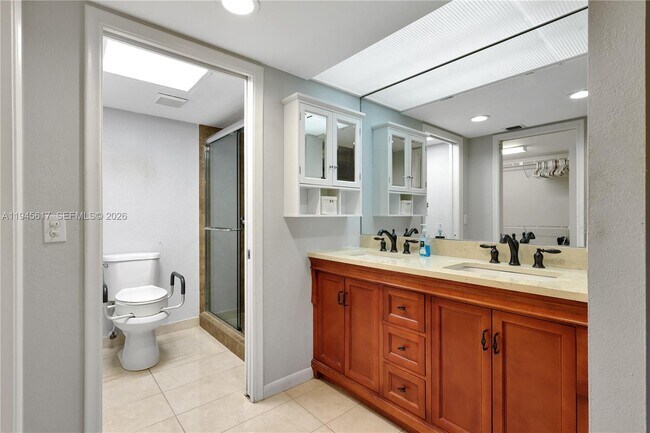 Building Photo - 12850 SW 4th Ct