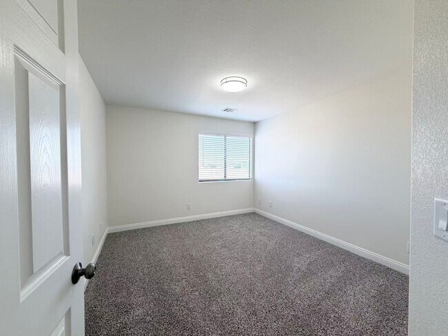 Building Photo - 2316 Chapman Hill Dr