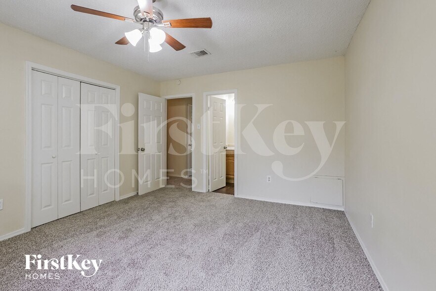 Building Photo - 20142 Misty Pines Dr