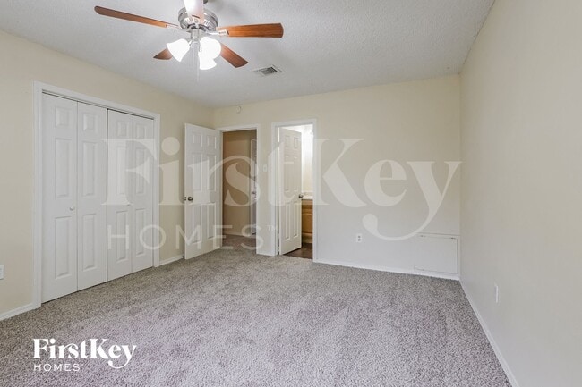 Building Photo - 20142 Misty Pines Dr