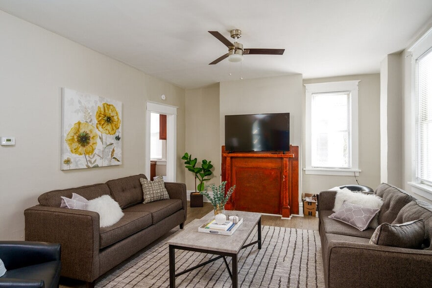 Primary Photo - 421 Pennsylvania Ave