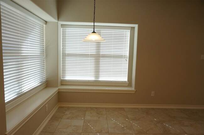 Building Photo - 3539 Christopher Dr