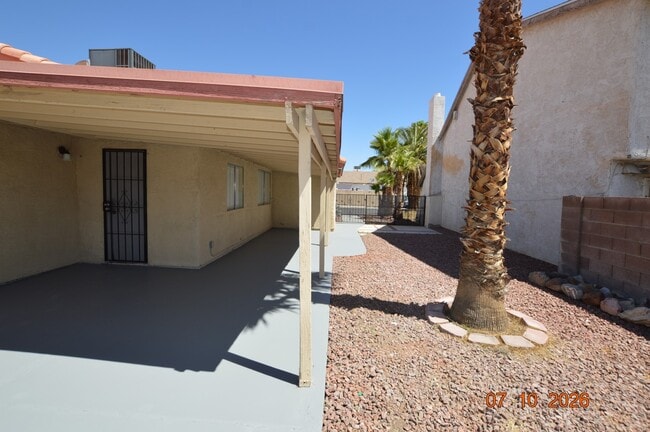 Building Photo - 6845 Zamora Dr