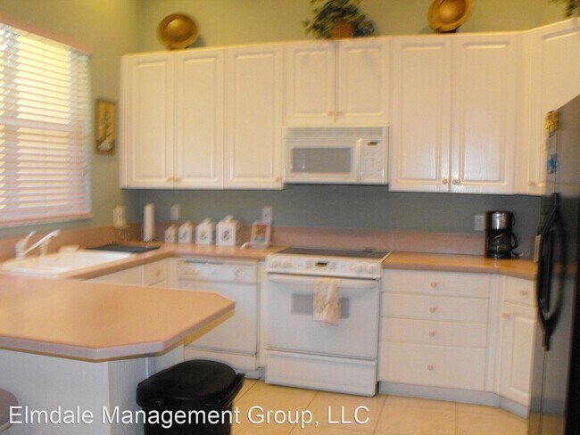 Building Photo - 2 br, 2 bath House - 2135 South Maiden Lane