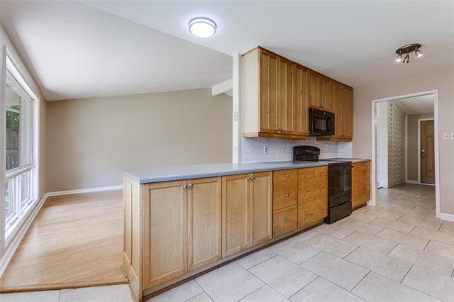 Building Photo - 817 Sherbrook Dr