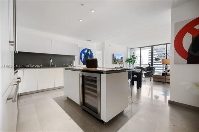 Building Photo - 88 SW 7th St