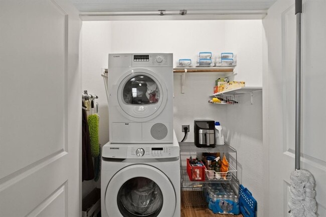 Building Photo - 7116 Spirit Hill Rd