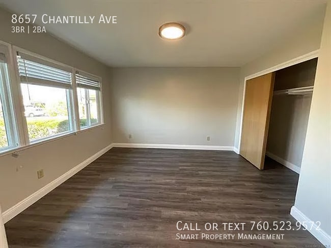 Building Photo - 8657 Chantilly Ave