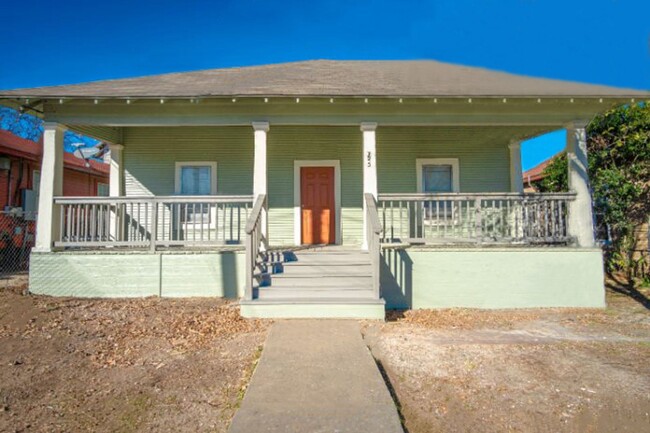 Primary Photo - Beautiful 3BR/2Ba Home!