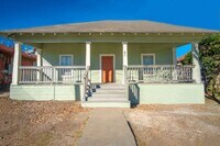 Building Photo - Beautiful 3BR/2Ba Home!