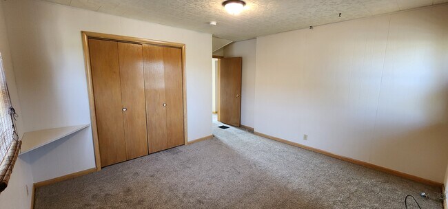 Building Photo - 703 Hopkins St