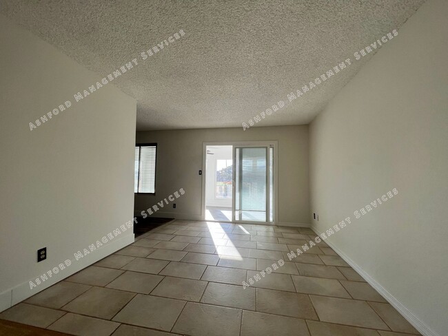 Building Photo - GOLF COURSE HOME W AMENITIES GALORE IN FOUNTAIN OF THE SUN 55+ COMMUNITY & COUNTRY CLUB