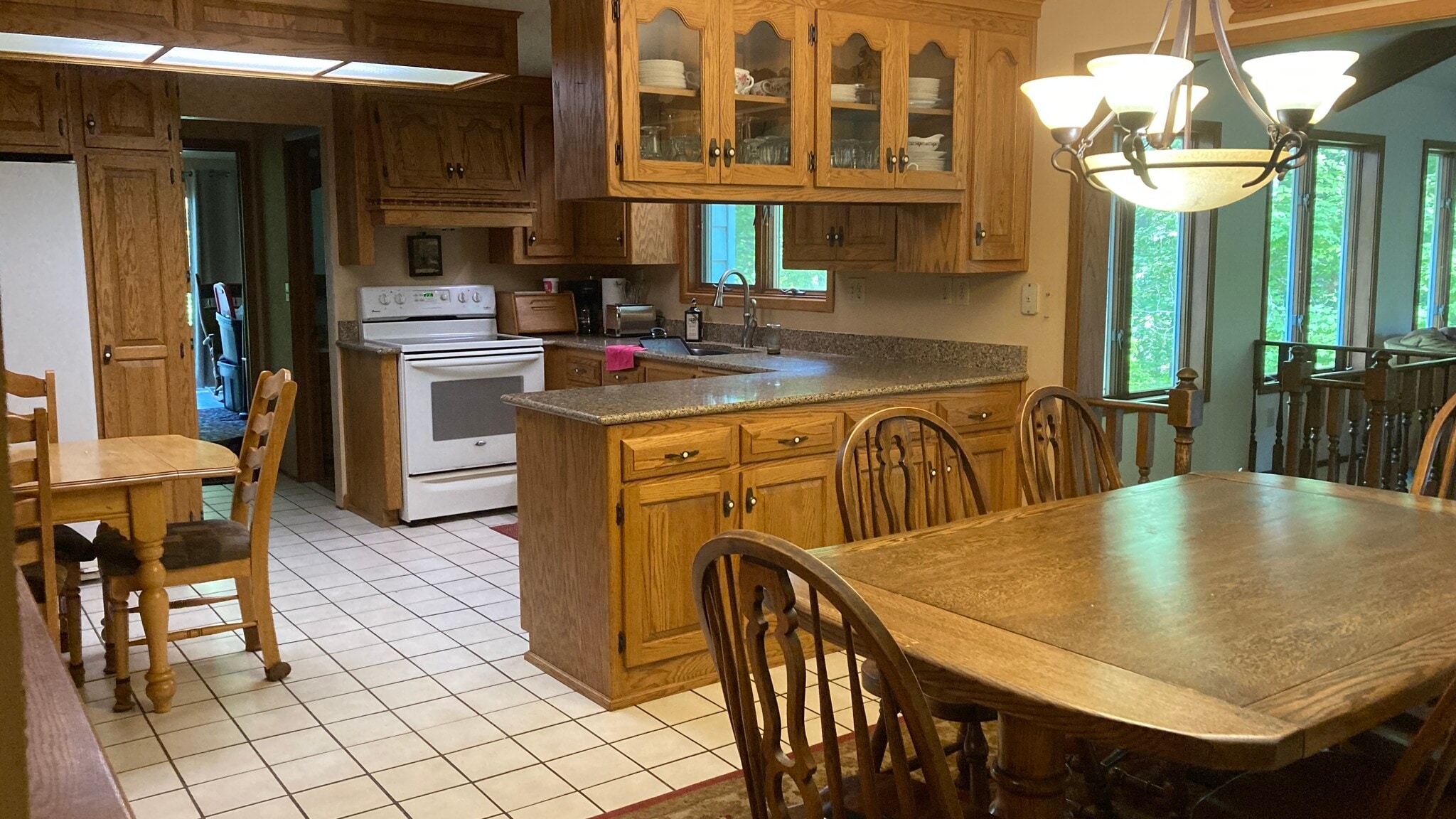 Building Photo - 3710 N Overland Rd