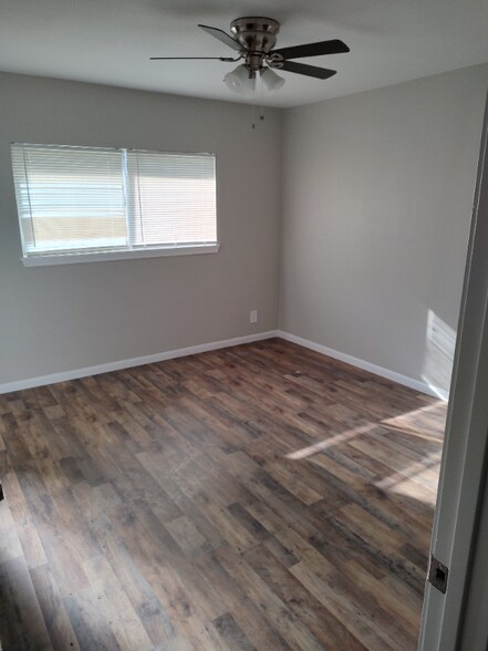 Building Photo - 8905 Seacliff St