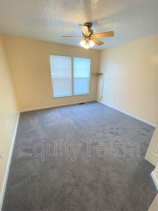 Building Photo - 432 Indian Lake Dr
