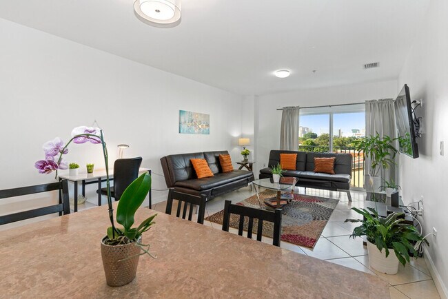 Building Photo - 3219 SW 23rd Terrace