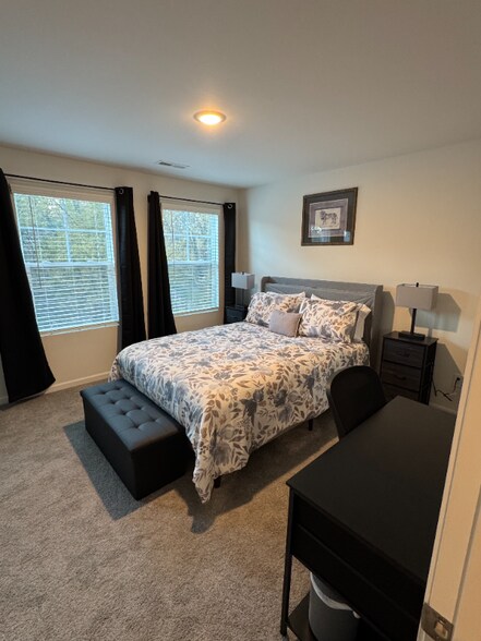 Building Photo - 533 Gantt St