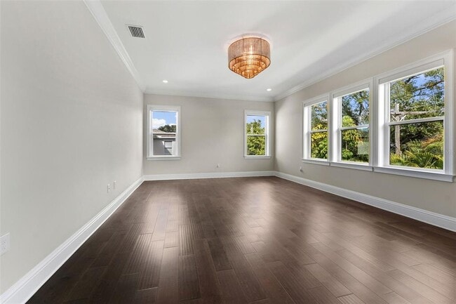 Building Photo - 481 W Davis Blvd