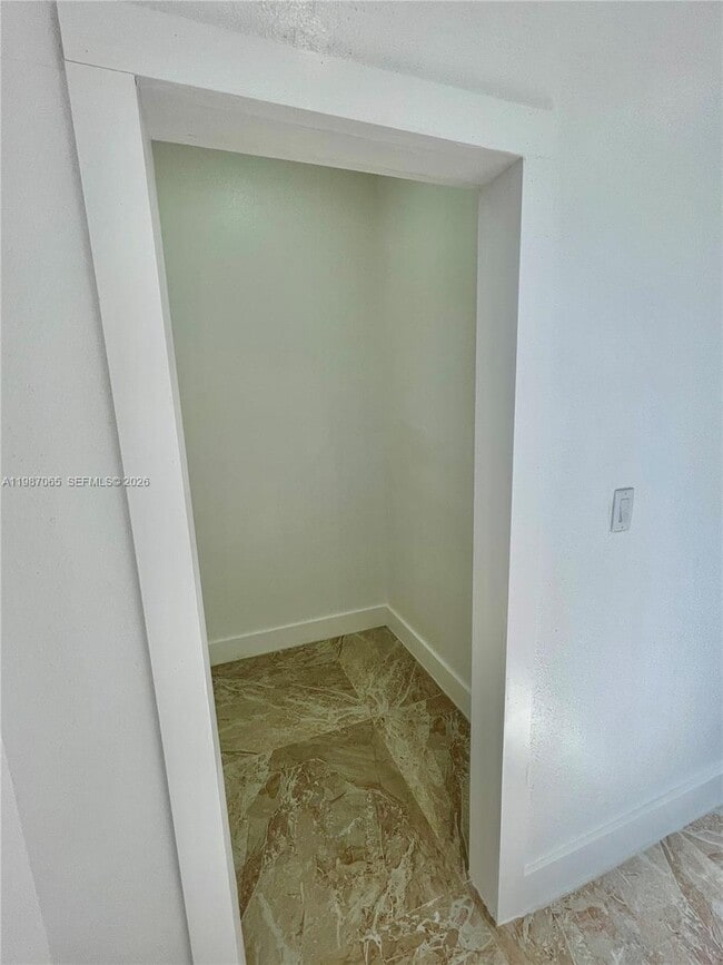 Building Photo - 435 N Quebrada St