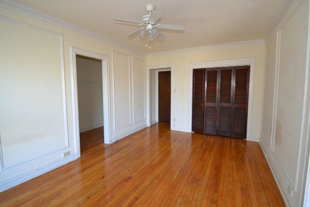 Building Photo - 1211 W Elmdale Ave