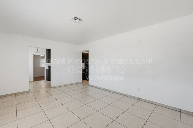 Building Photo - 6701 N 33rd Ave