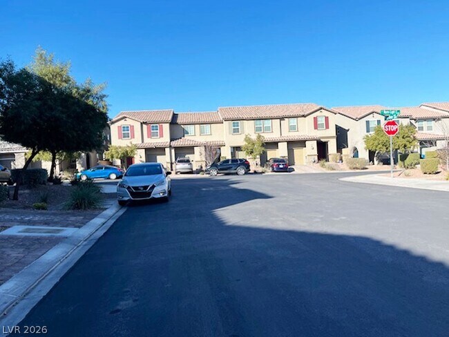 Building Photo - 5363 Lazy Breeze Ave