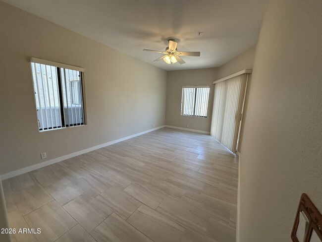 Building Photo - 10401 N Saguaro Blvd