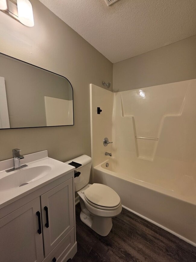 Building Photo - Quiet Neighborhood Charm with Easy Access to Swansboro & the Coast