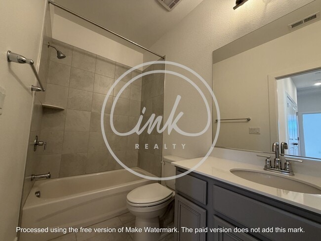Building Photo - Beautiful Newly Built Townhome In Jenuane Community