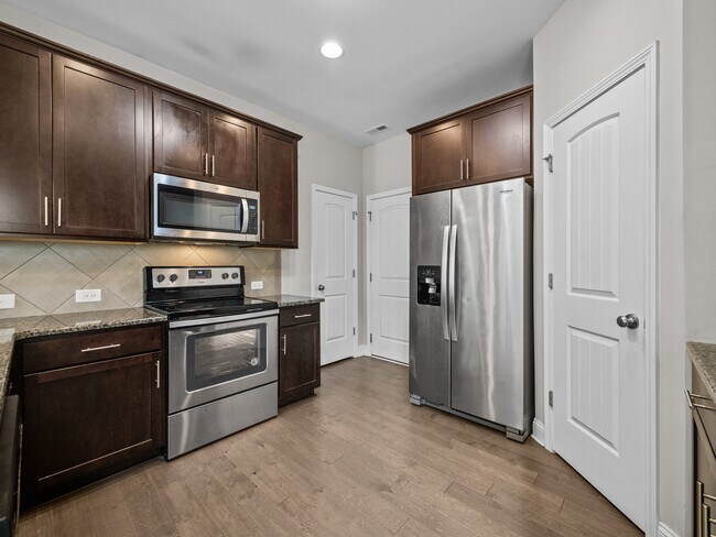 Building Photo - 220 Salty Dog Ln